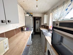 Kitchen- click for photo gallery